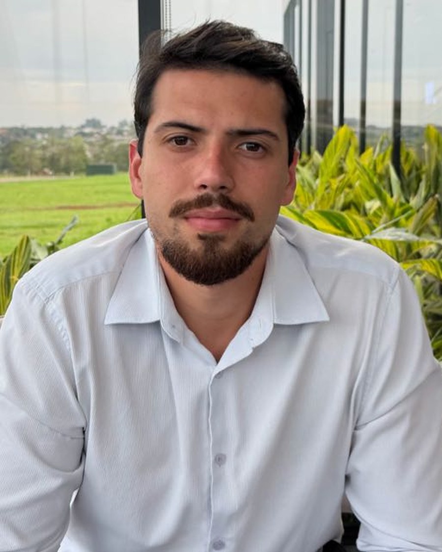Retrato de Alexandre, corretor de imóveis em Foz do Iguaçu